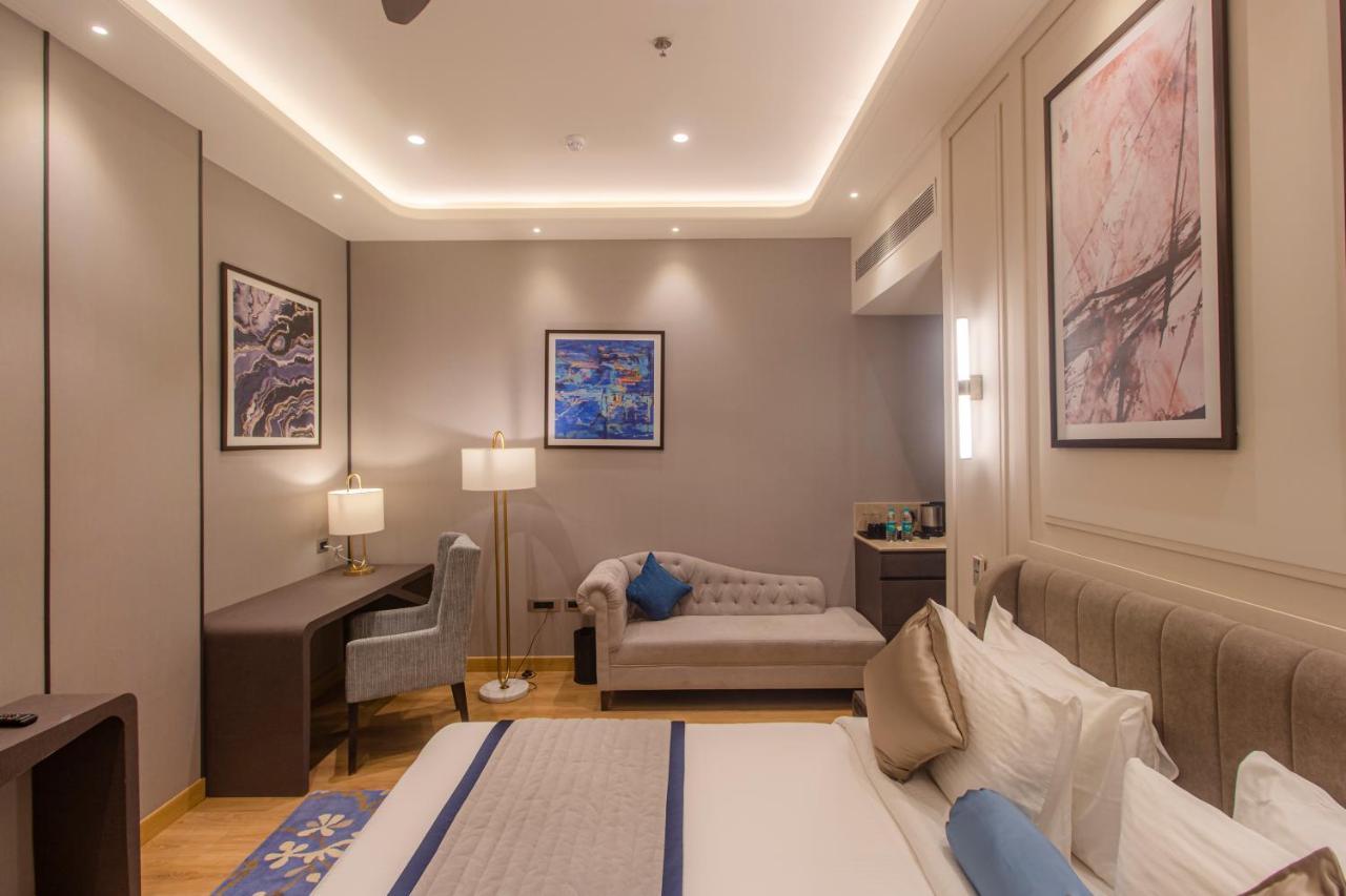 Hôtel The Cove Wing à Panchkula Extérieur photo