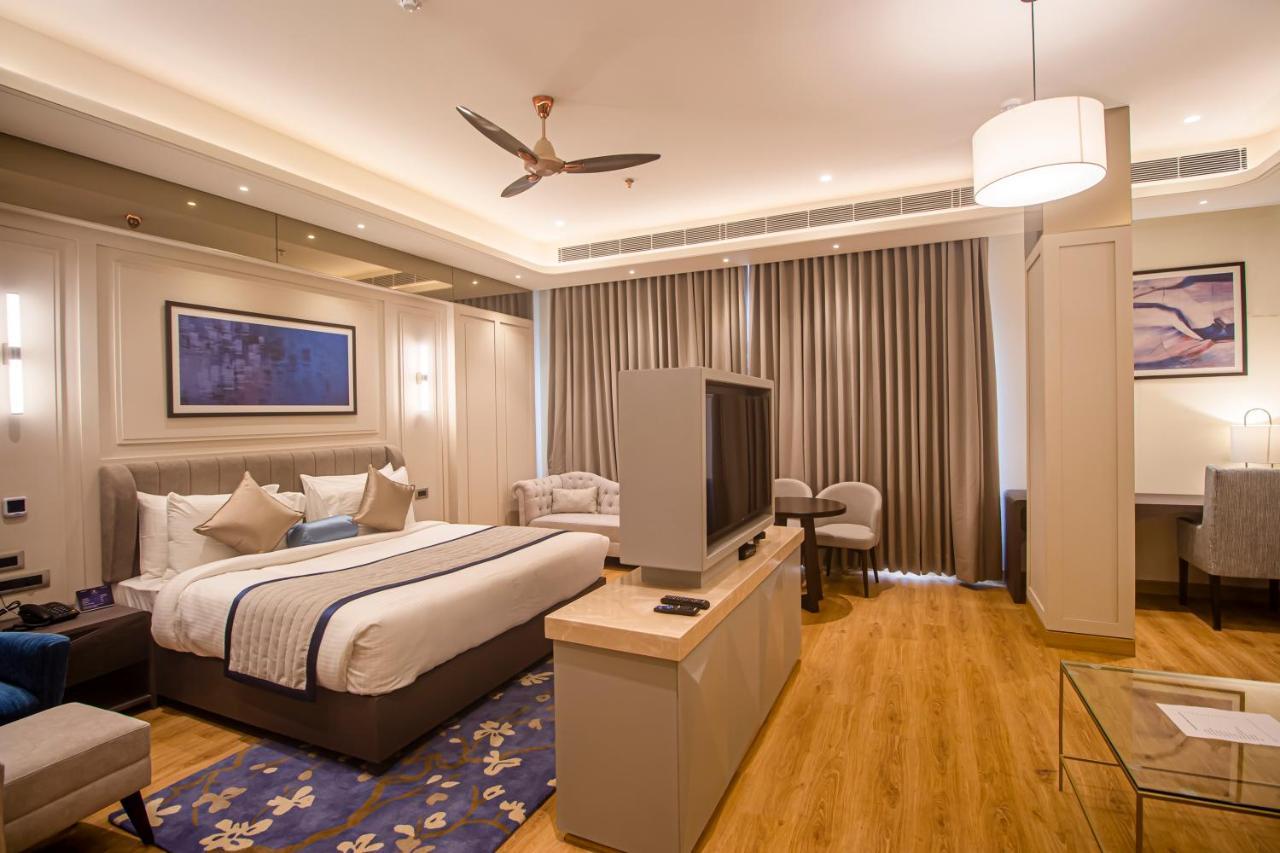Hôtel The Cove Wing à Panchkula Extérieur photo